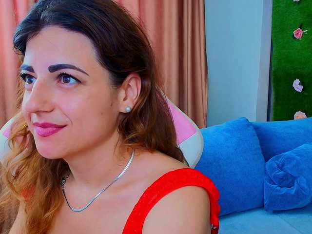 AmmyFlirty live cam on BongaCams