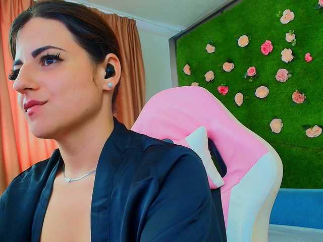 AmmyFlirty live webcam show