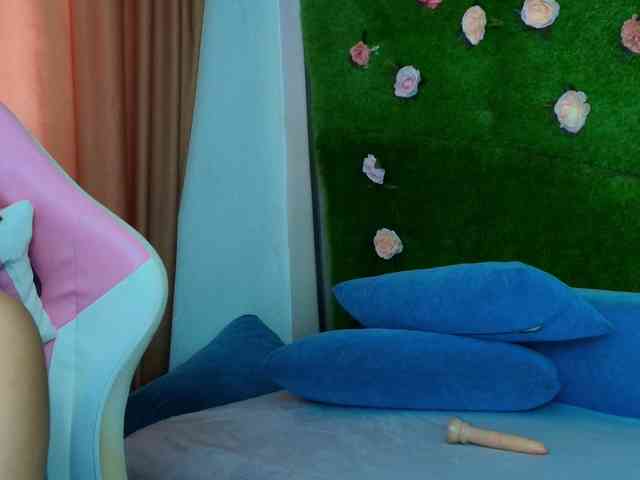 Modella: AmmyFlirty
