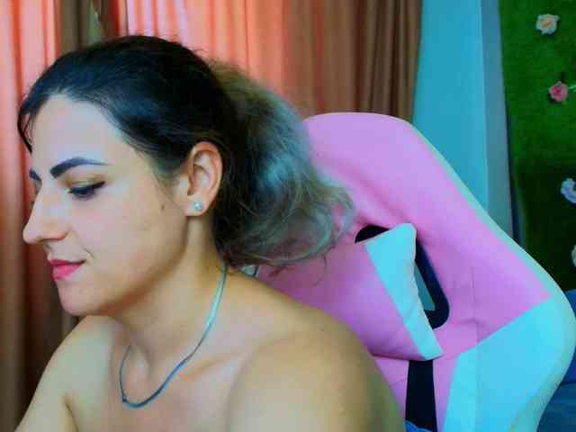 Modella: AmmyFlirty