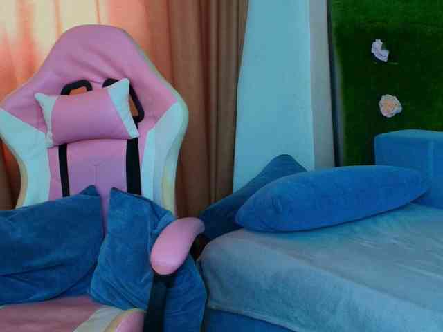 Modella: AmmyFlirty