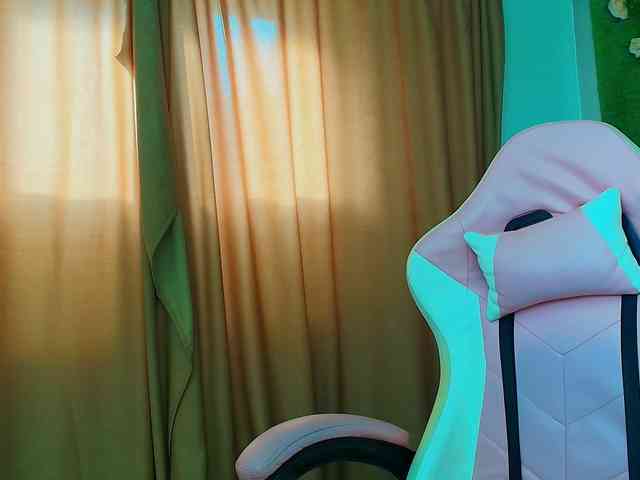 Modella: AmmyFlirty