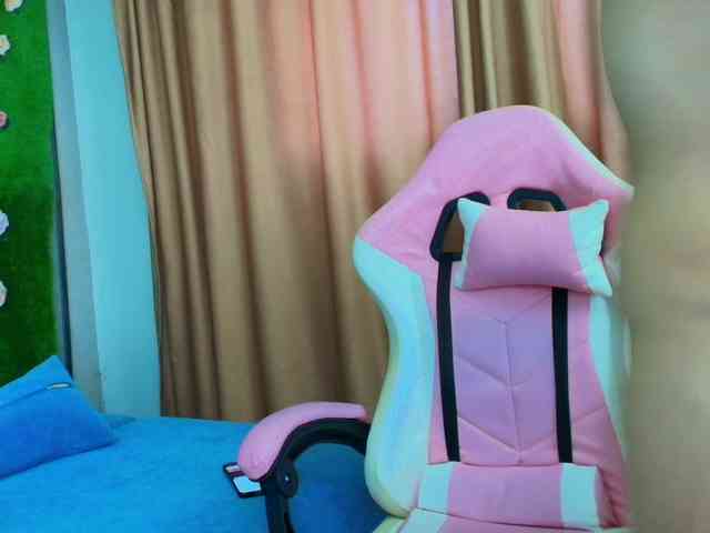 AmmyFlirty webcam