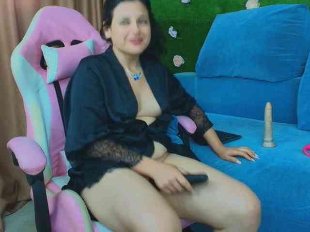 Modella: AmmyFlirty