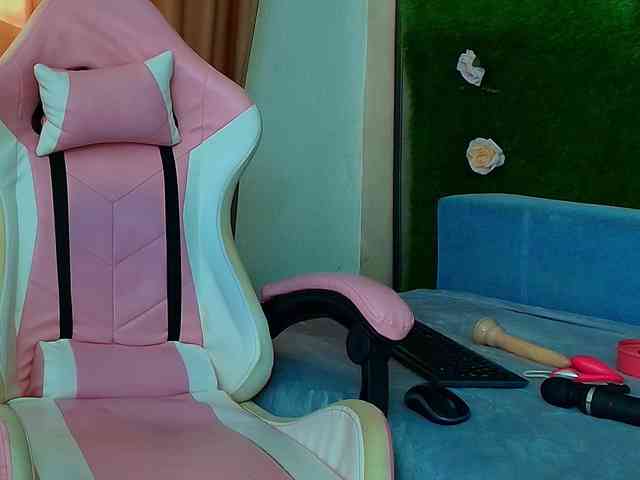 Modella: AmmyFlirty