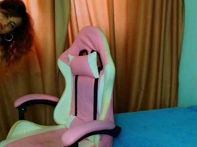 Modella: AmmyFlirty