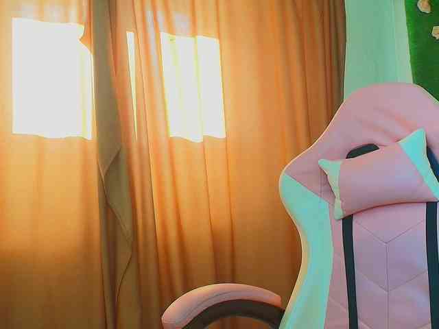 Modella: AmmyFlirty