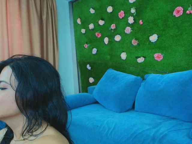 Modella: AmmyFlirty
