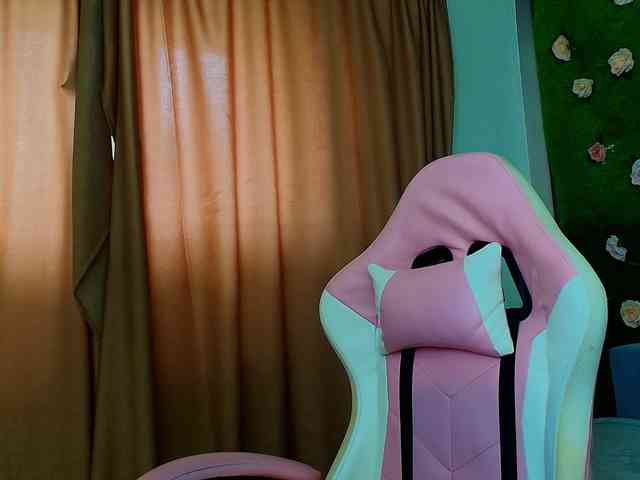 Modella: AmmyFlirty