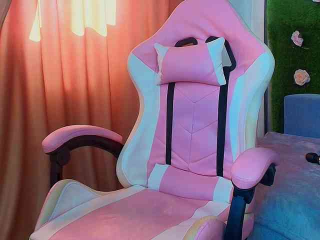 Modella: AmmyFlirty
