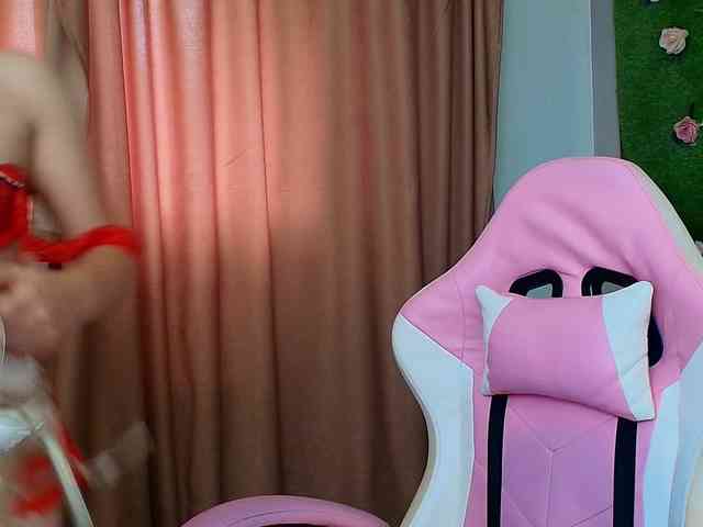 Modella: AmmyFlirty