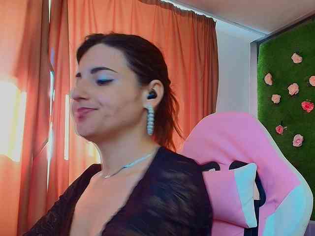 Modella: AmmyFlirty