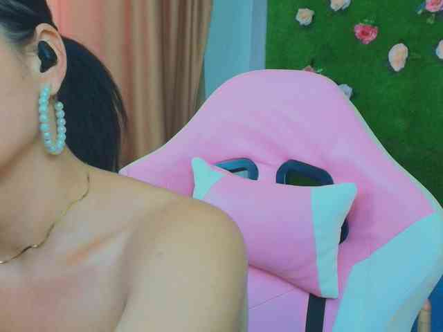 Modella: AmmyFlirty