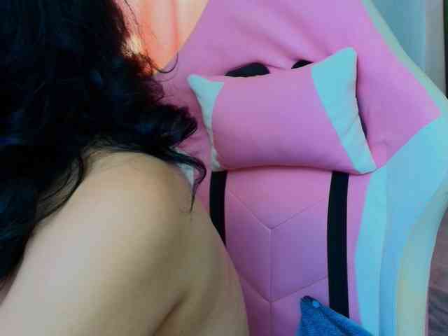 Modella: AmmyFlirty