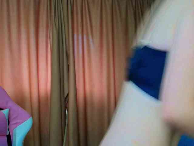 Modella: AmmyFlirty