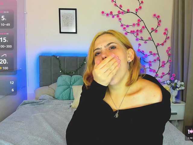 DellaRowwe live cam on BongaCams