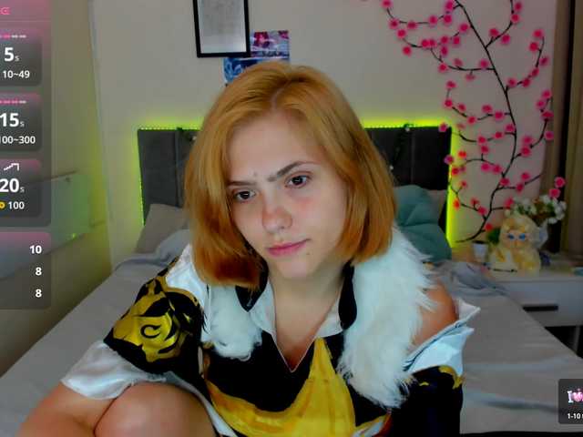 DellaRowwe live cam on BongaCams