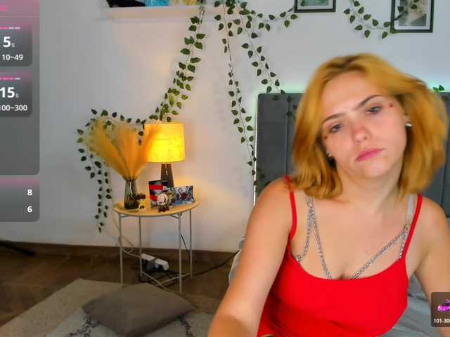 DellaRowwe live cam on BongaCams