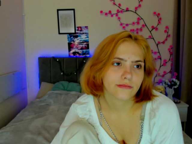 DellaRowwe live cam on BongaCams