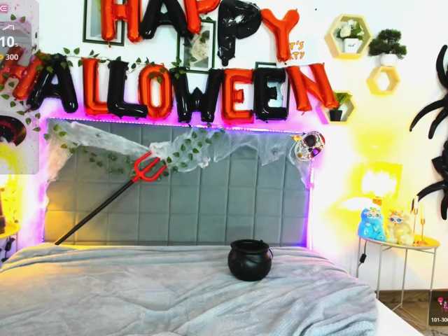 DellaRowwe live cam on BongaCams