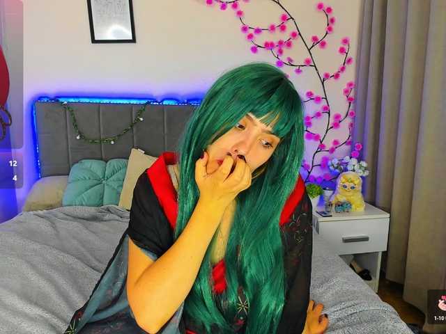 DellaRowwe live cam on BongaCams