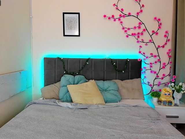 DellaRowwe live cam on BongaCams