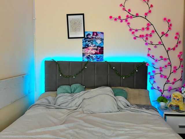 DellaRowwe live webcam show