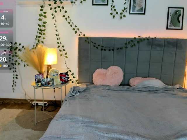 DellaRowwe live cam on BongaCams