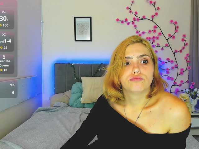 DellaRowwe live cam on BongaCams