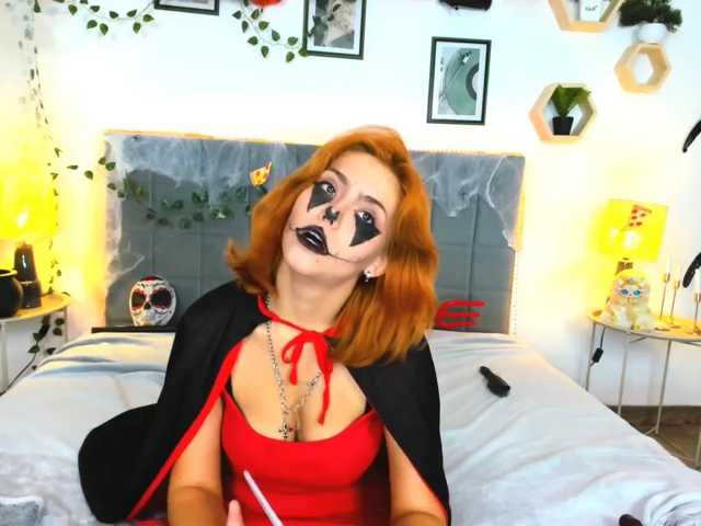 DellaRowwe live cam on BongaCams
