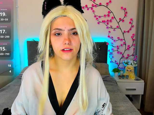DellaRowwe live cam on BongaCams