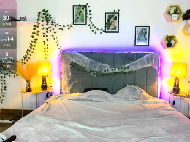 DellaRowwe live cam on BongaCams