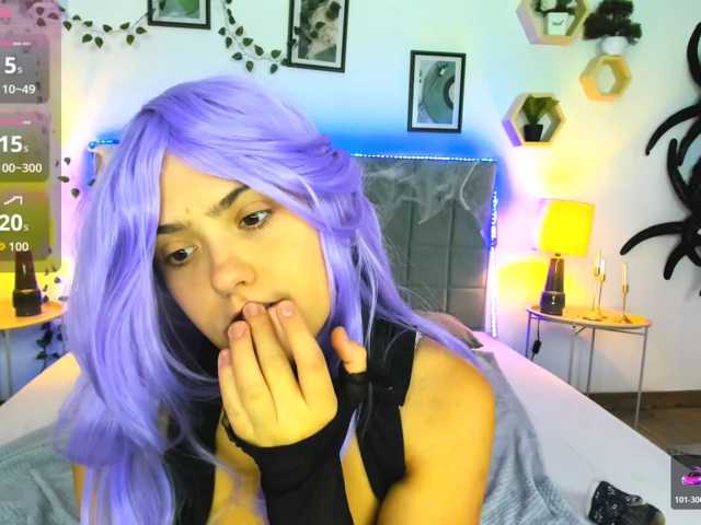 DellaRowwe, en directo ahora en BongaCams