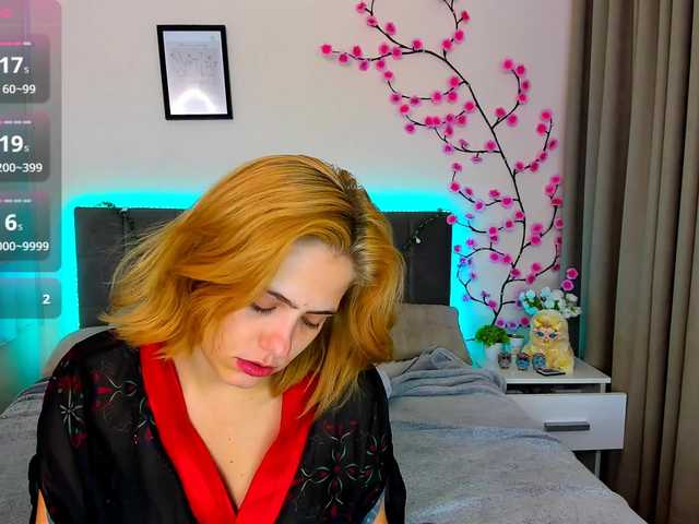 DellaRowwe live cam on BongaCams