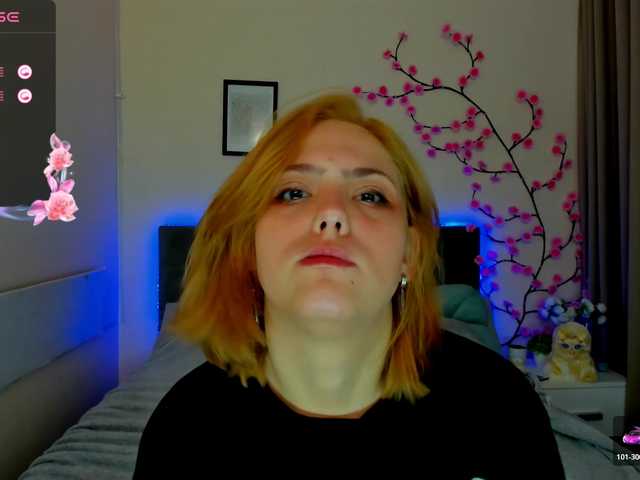 DellaRowwe live cam on BongaCams