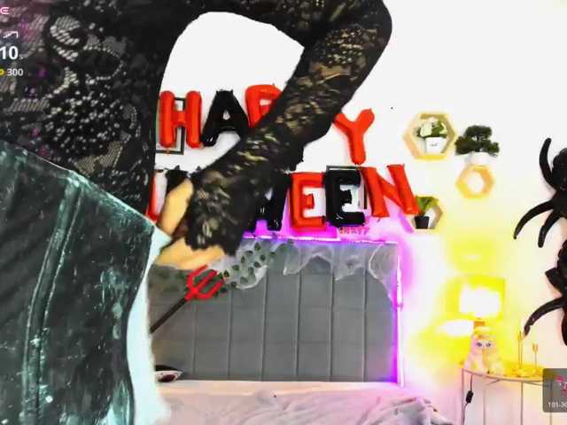 DellaRowwe live cam on BongaCams