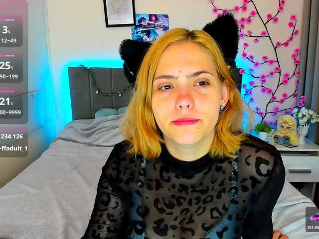 DellaRowwe live cam on BongaCams