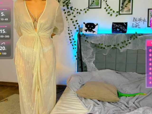 DellaRowwe live cam on BongaCams