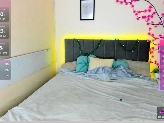 DellaRowwe live webcam show