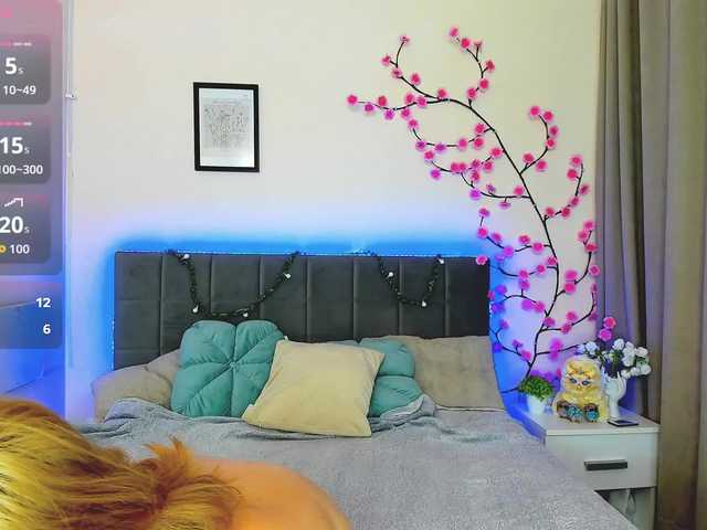 DellaRowwe live cam on BongaCams