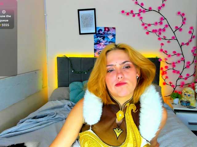 DellaRowwe live webcam show