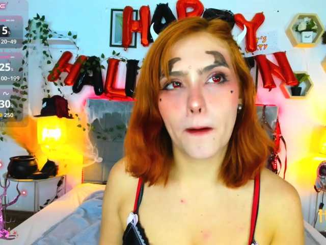 DellaRowwe live cam on BongaCams