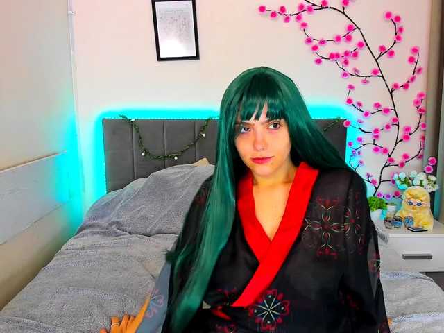 DellaRowwe live cam on BongaCams