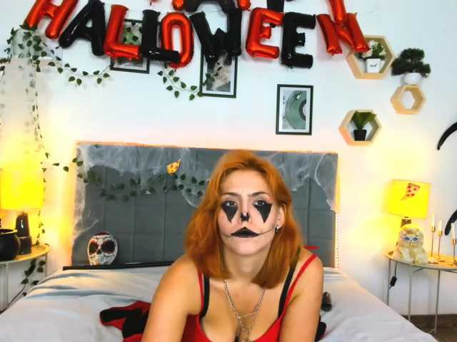 DellaRowwe live cam on BongaCams