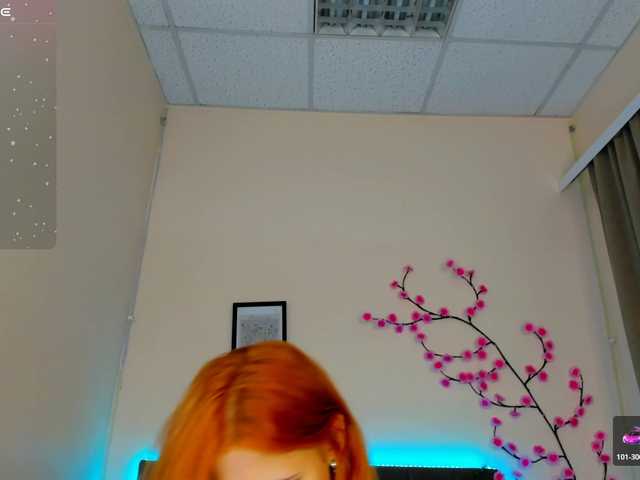 DellaRowwe live cam on BongaCams