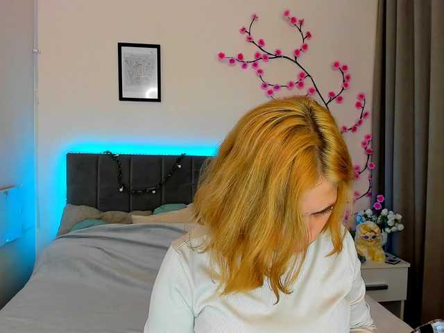 DellaRowwe live cam on BongaCams