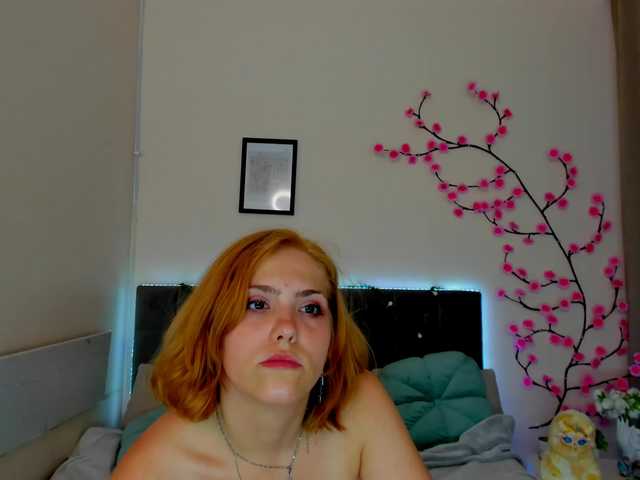 DellaRowwe live cam on BongaCams