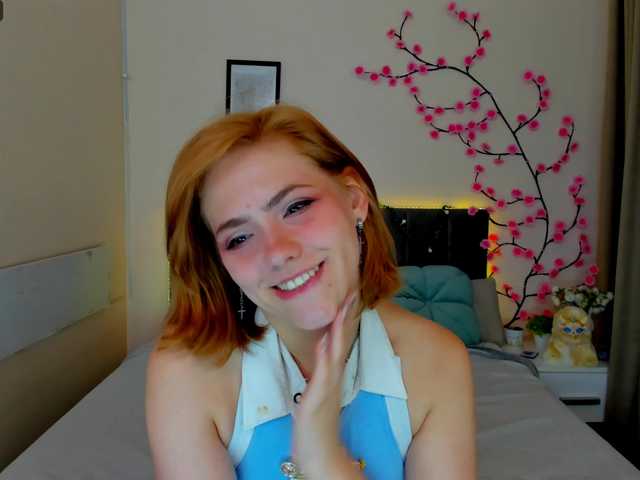 DellaRowwe live cam on BongaCams