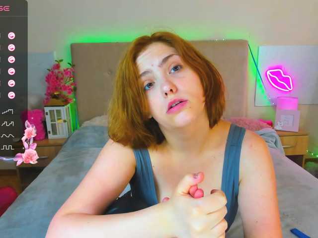 DellaRowwe live cam on BongaCams