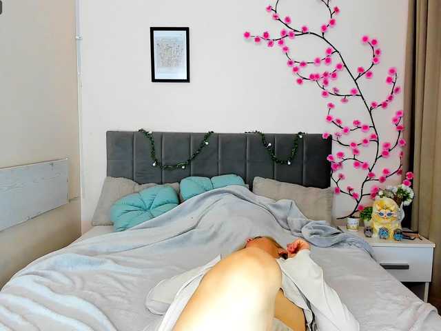 DellaRowwe live cam on BongaCams